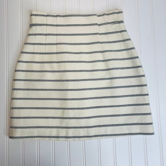 H&M Cream Black Striped Mini Skirt Sz 4 - Picture 1 of 4